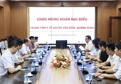 TRUNG TÂM Y TẾ HUYỆN VÂN ĐỒN THĂM VÀ LÀM VIỆC TẠI BỆNH VIỆN BỆNH NHIỆT ĐỚI TRUNG ƯƠNG